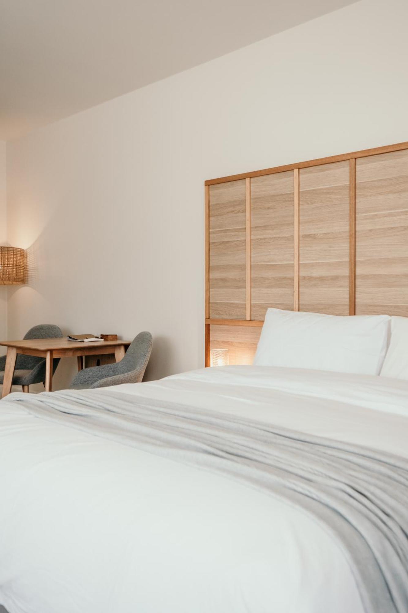 The Oak & Anchor Hotel Port Fairy Eksteriør bilde A room at the hotel