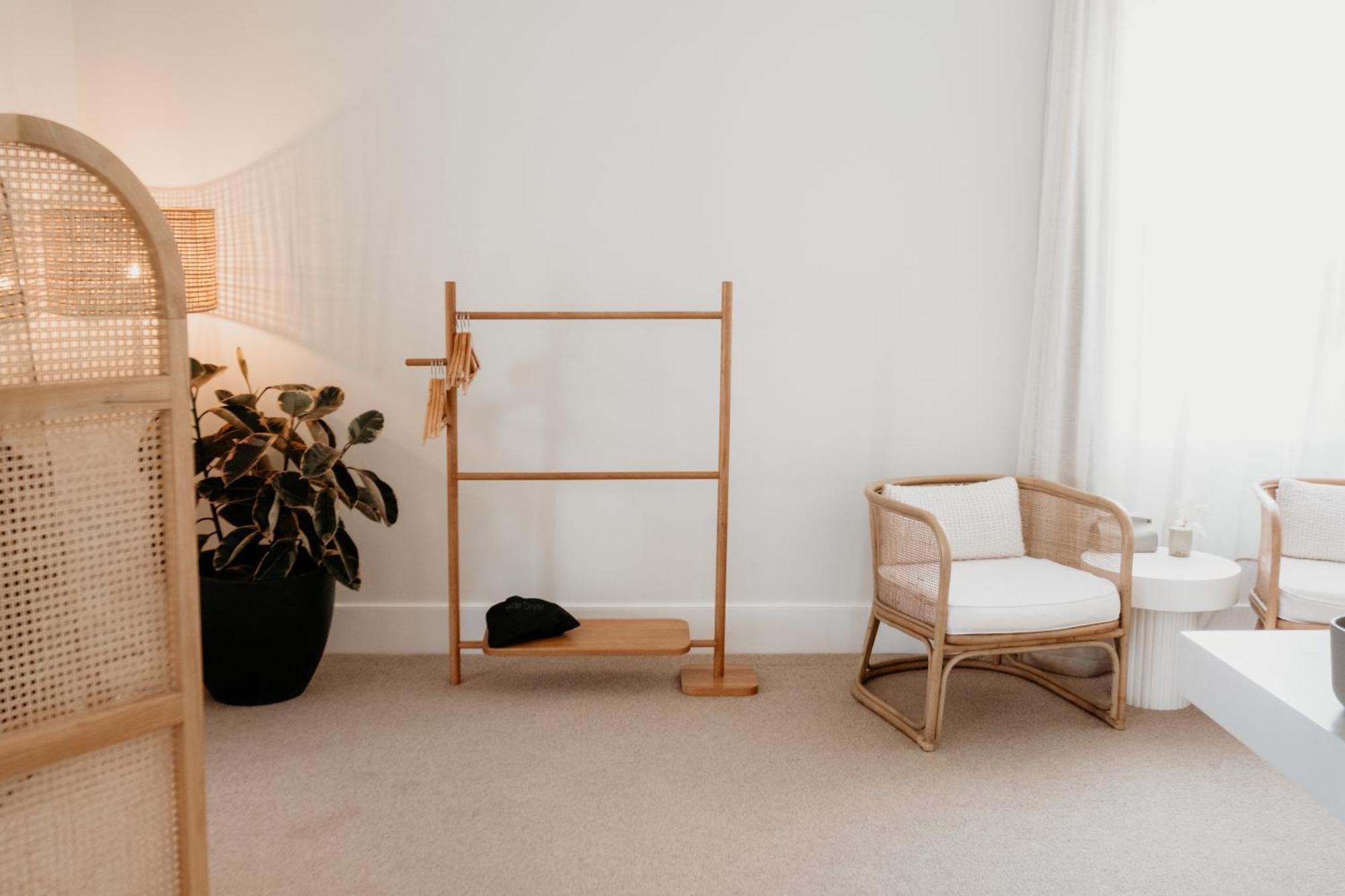 The Oak & Anchor Hotel Port Fairy Eksteriør bilde A room with a carpet